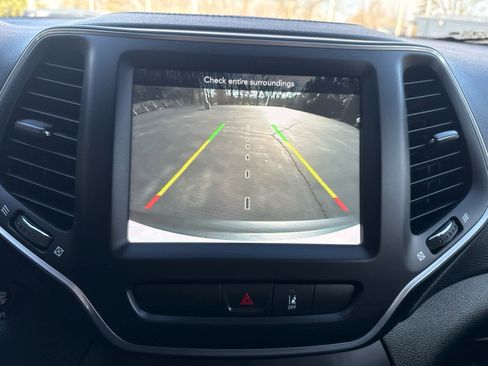 Used 2022 Jeep Cherokee Latitude Lux image 23