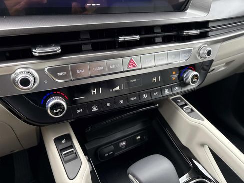 New 2025 Kia Telluride S image 29