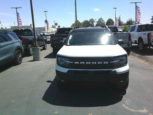 Certified 2026 Ford Bronco Sport Outer Banks w/ Outer Banks Tech Package+ AWD/4WD image 2
