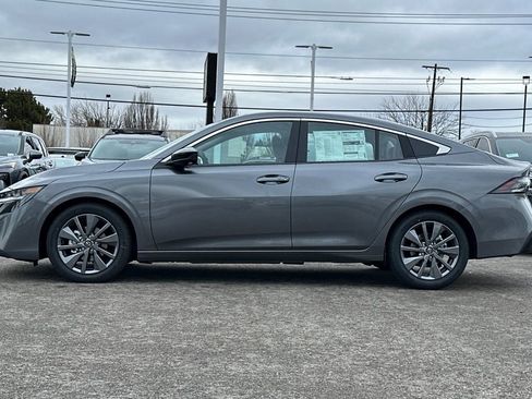 New 2026 Nissan Sentra SL w/ Floor Mat Package FWD image 7