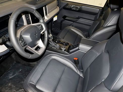 New 2025 Ford Bronco Outer Banks image 27