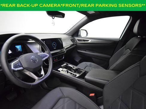 Used 2024 Volkswagen Atlas Cross Sport SE FWD image 9
