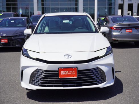 New 2026 Toyota Camry XLE FWD image 6