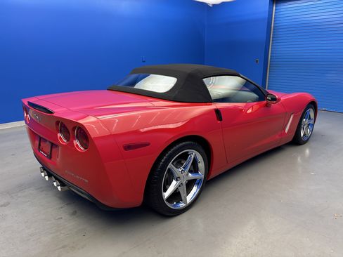 Used 2012 Chevrolet Corvette Convertible w/ 2LT Preferred Equipment Group image 7