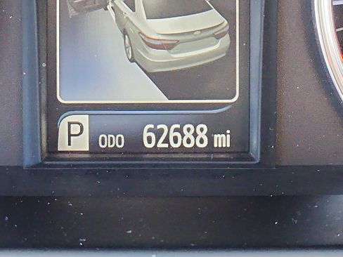 Used 2017 Toyota Camry XSE image 20