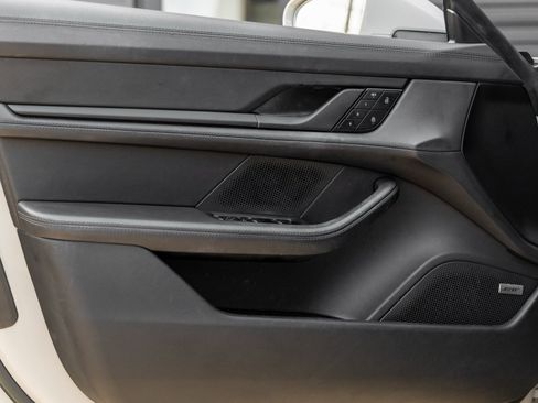 Certified 2023 Porsche Taycan GTS image 20