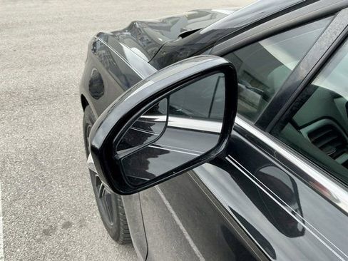 Used 2015 Ford Fusion SE image 24