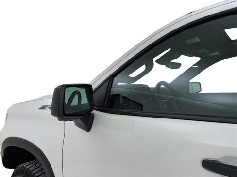 Used 2023 Chevrolet Silverado 1500 ZR2 w/ Technology Package image 10