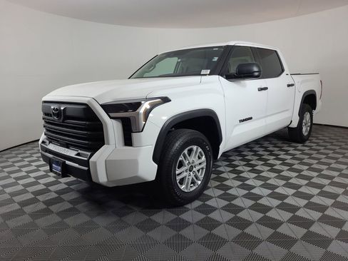 Used 2024 Toyota Tundra SR5 AWD/4WD image 7