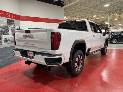 New 2026 GMC Sierra 3500 Denali w/ Denali Reserve Package AWD/4WD image 4