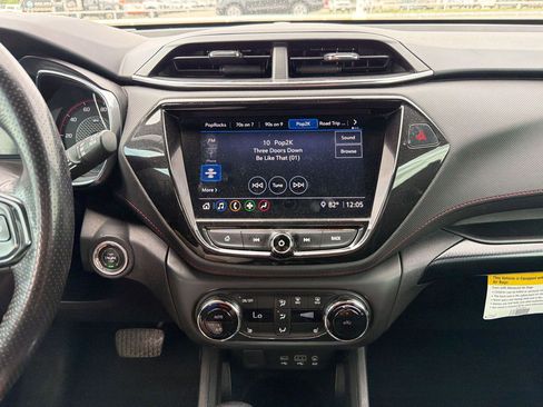 Used 2021 Chevrolet TrailBlazer RS w/ Sun and Liftgate Package image 27