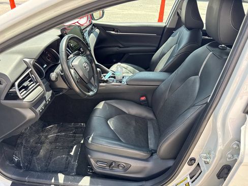 Used 2024 Toyota Camry XSE FWD image 9