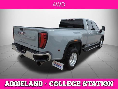 Used 2024 GMC Sierra 3500 SLT w/ SLT Premium Package image 4