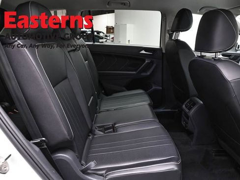 Used 2024 Volkswagen Tiguan SE image 21