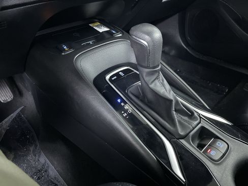 Used 2020 Toyota Corolla XSE image 19