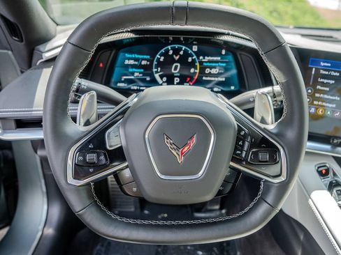 Used 2023 Chevrolet Corvette Stingray Preferred Conv w/ Z51 Performance Package RWD image 5
