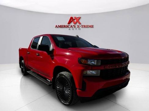 Used 2022 Chevrolet Silverado 1500 Custom w/ LPO, Blackout Package AWD/4WD image 7