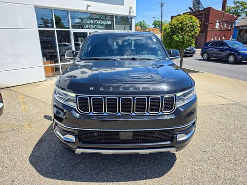 Used 2024 Jeep Wagoneer Series II w/ Flexible Seating Group AWD/4WD image 8