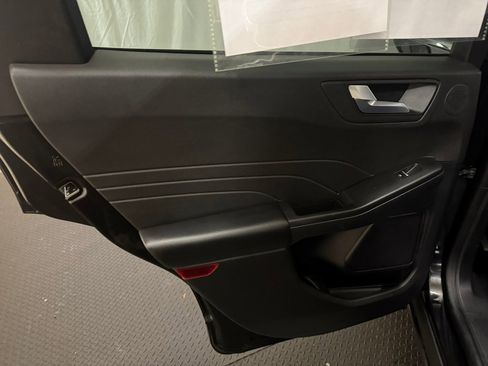 Used 2024 Ford Escape Platinum w/ Premium Technology Package image 25