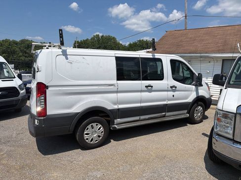 Used 2018 Ford Transit 250 130 Low Roof w/ Exterior Upgrade Package RWD image 4