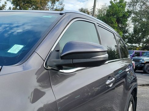 Used 2014 Toyota Highlander XLE image 8