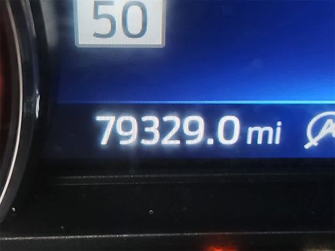 Used 2020 Ford Explorer XLT w/ Equipment Group 202A image 19