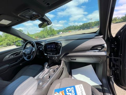 Used 2023 Chevrolet Traverse LT AWD/4WD image 11