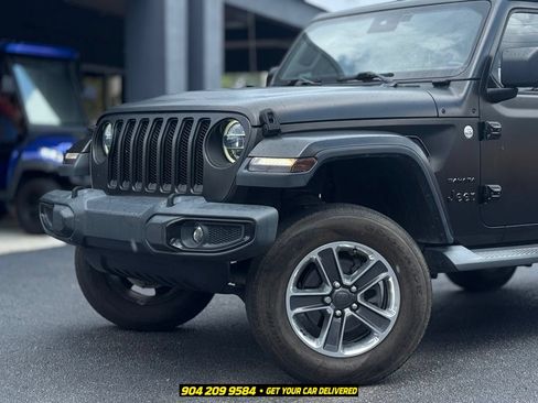 Used 2020 Jeep Wrangler Unlimited Sahara AWD/4WD image 2