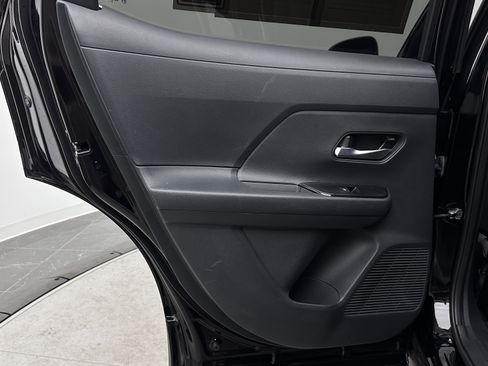 Used 2025 Nissan Kicks SV w/ Charging Package FWD image 23