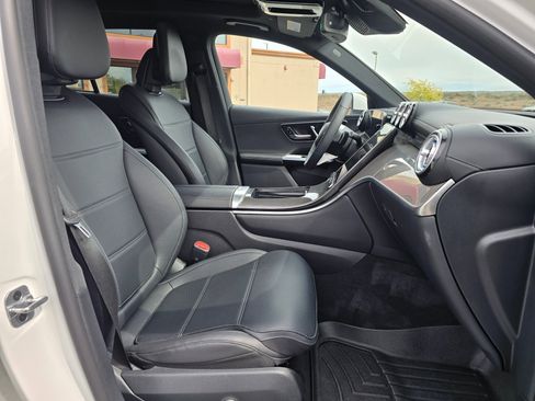 Used 2023 Mercedes-Benz GLC 300 4MATIC image 47