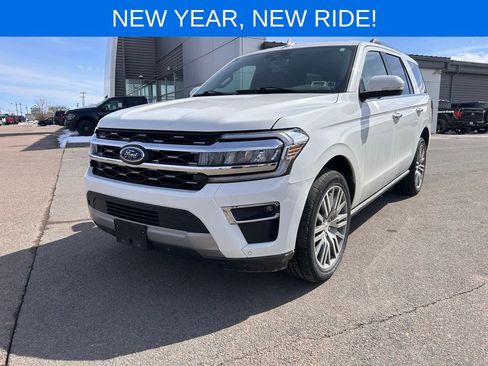 Used 2024 Ford Expedition Limited image 10