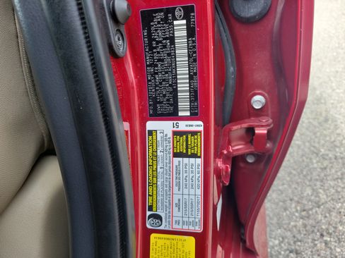 Used 2022 Toyota Camry LE FWD image 32