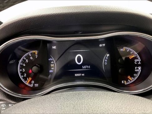 Used 2018 Jeep Grand Cherokee Altitude AWD/4WD image 25