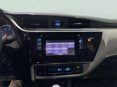 Used 2019 Toyota Corolla LE image 25