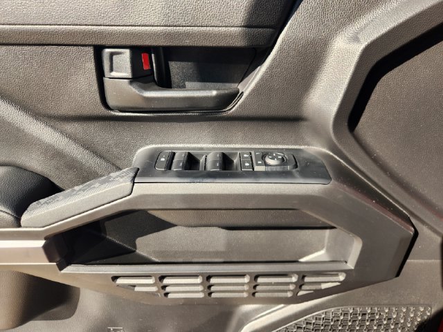 Certified 2026 Toyota Tacoma SR5 AWD/4WD image 22