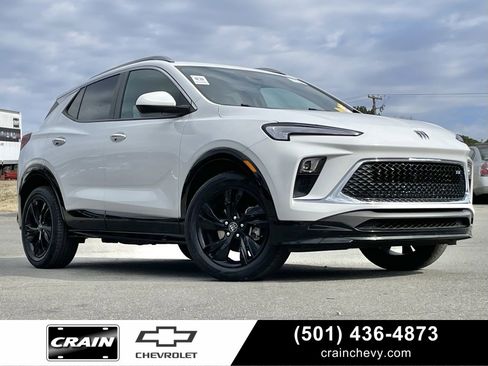 Used 2024 Buick Encore GX Sport Touring image 1