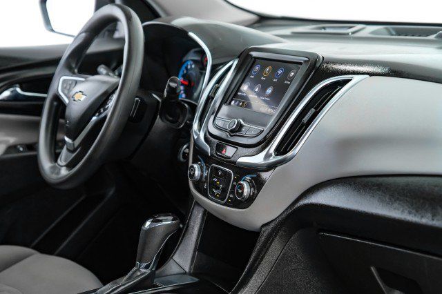 Used 2021 Chevrolet Equinox LS w/ LS Convenience Package FWD image 22