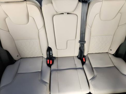New 2026 Volvo XC90 T8 Plus w/ Protection Package Premier AWD/4WD image 14