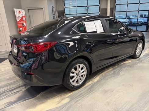 Used 2015 MAZDA MAZDA3 i Touring w/ Technology Package image 28