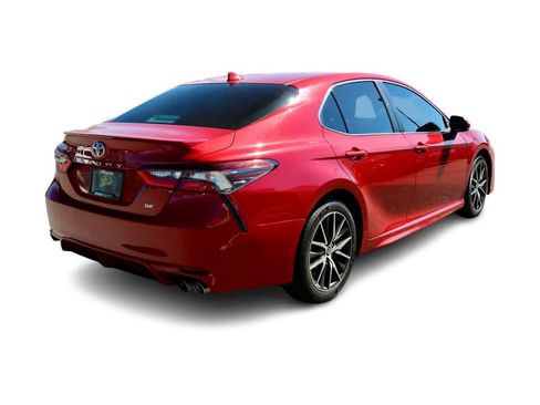 Used 2021 Toyota Camry SE FWD image 6