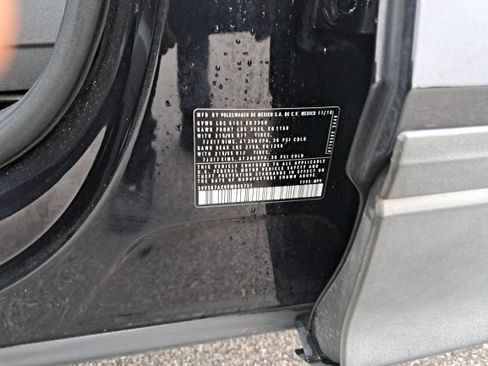 Used 2019 Volkswagen Tiguan SE FWD image 33