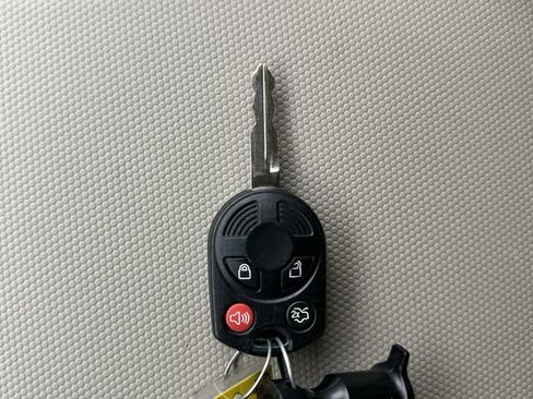 Used 2010 Ford Escape XLT image 27