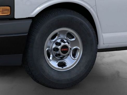 New 2026 GMC Savana 2500 RWD image 9