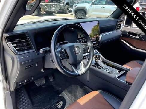 Used 2024 Lexus GX 550 w/ Cold Area Package AWD/4WD image 5