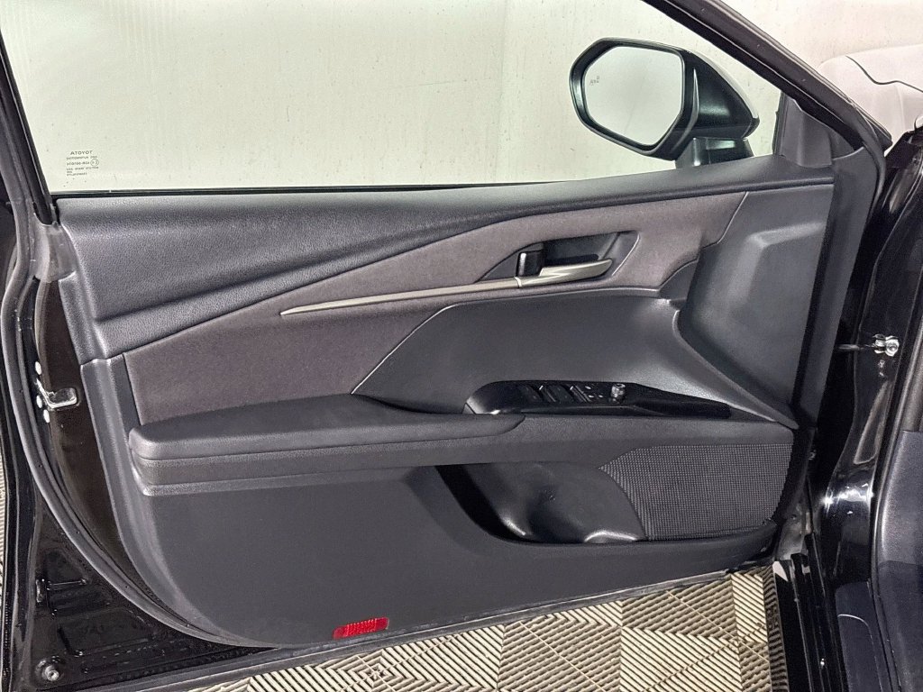 Used 2025 Toyota Camry LE FWD image 10