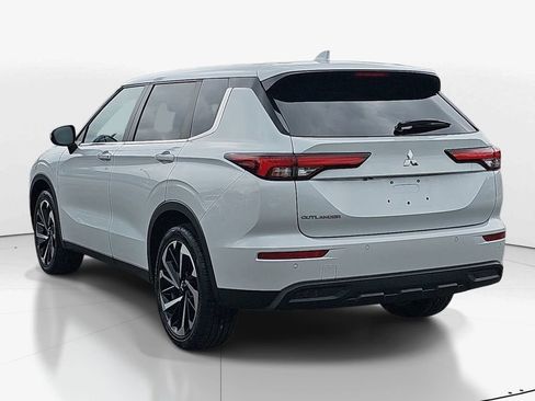 Used 2022 Mitsubishi Outlander ES AWD/4WD image 8