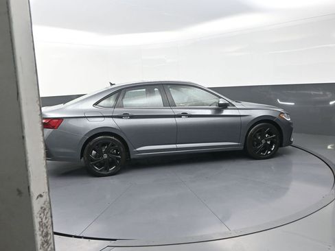 New 2026 Volkswagen Jetta SE image 11