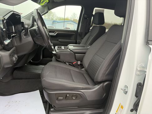Used 2022 Chevrolet Silverado 1500 RST AWD/4WD image 14