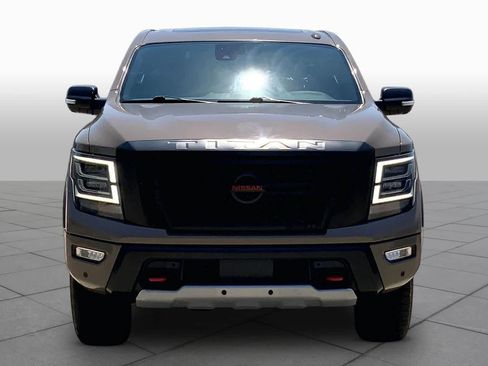 Used 2021 Nissan Titan PRO-4X w/ Pro-4x Convenience Package AWD/4WD image 4
