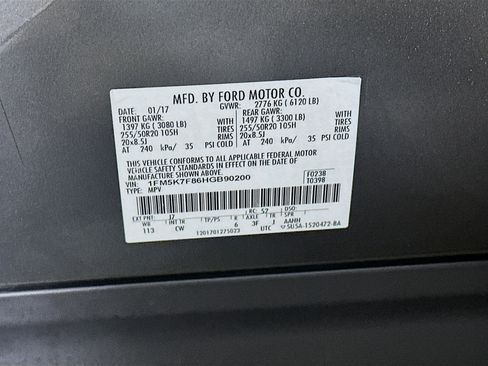 Used 2017 Ford Explorer Limited image 12